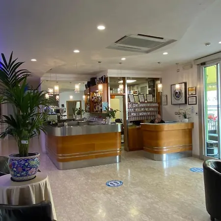 崔斯特尔酒店